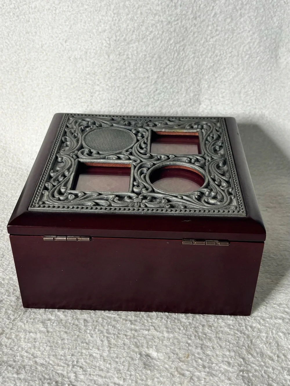 Classic Mahogany Jewelry Organizer Box with Ornate Silver-Tone Top